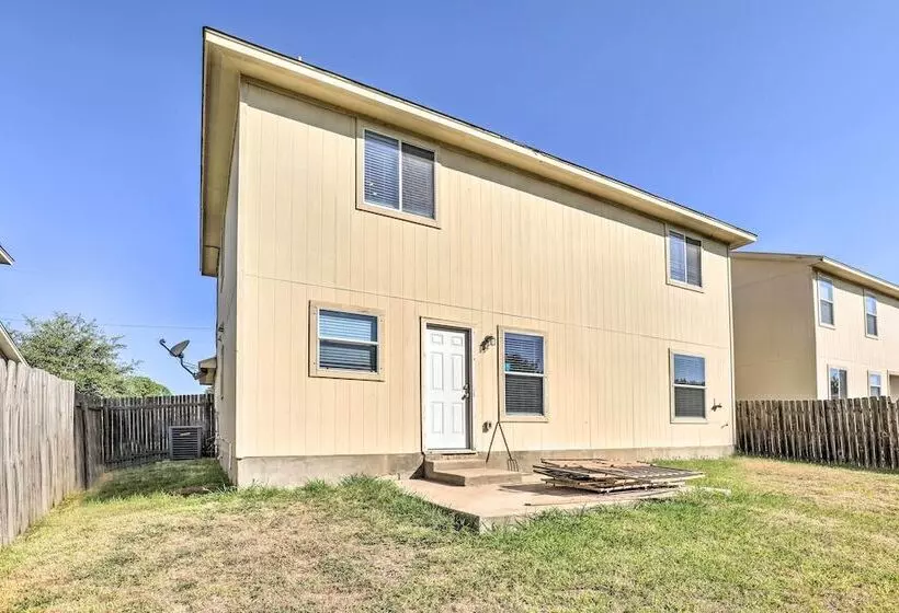 Spacious + Sunny Austin Home ~ 12 Mi To Dtwn!