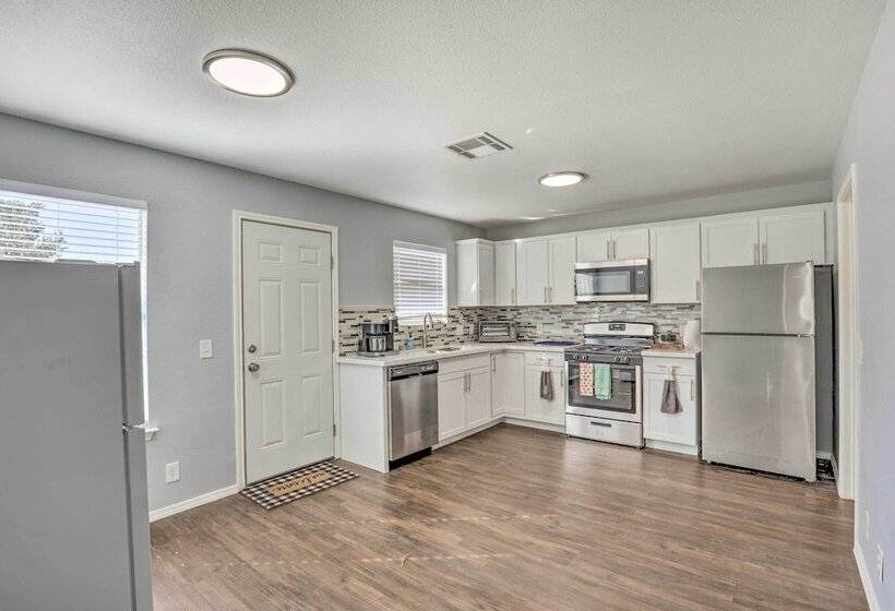Spacious + Sunny Austin Home ~ 12 Mi To Dtwn!