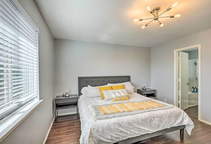 Spacious + Sunny Austin Home ~ 12 Mi To Dtwn!