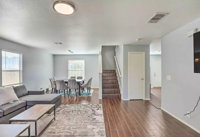Spacious + Sunny Austin Home ~ 12 Mi To Dtwn!