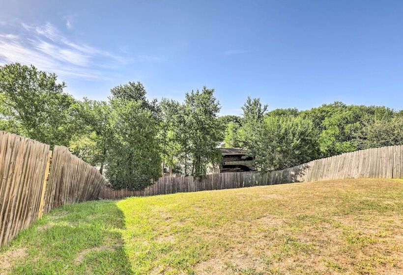 Spacious + Sunny Austin Home ~ 12 Mi To Dtwn!