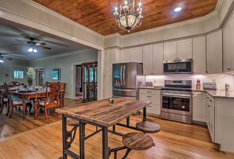 Spacious & Updated 1920 S Hsnp Craftsmen Home