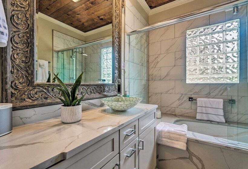 Spacious & Updated 1920 S Hsnp Craftsmen Home