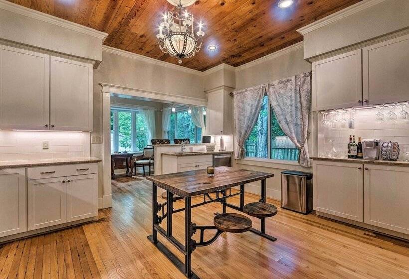 Spacious & Updated 1920 S Hsnp Craftsmen Home