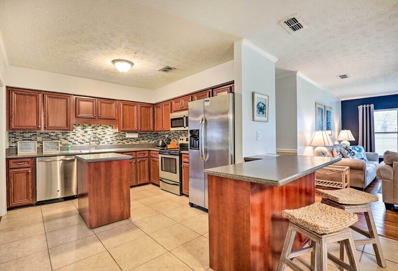 St Augustine Island Home W/ Patio, Walk To Beach!