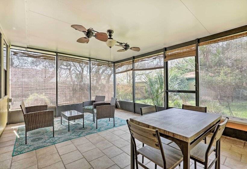 St Augustine Island Home W/ Patio, Walk To Beach!