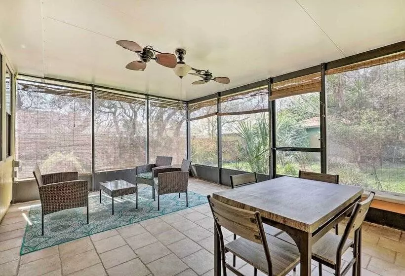 St Augustine Island Home W/ Patio, Walk To Beach!