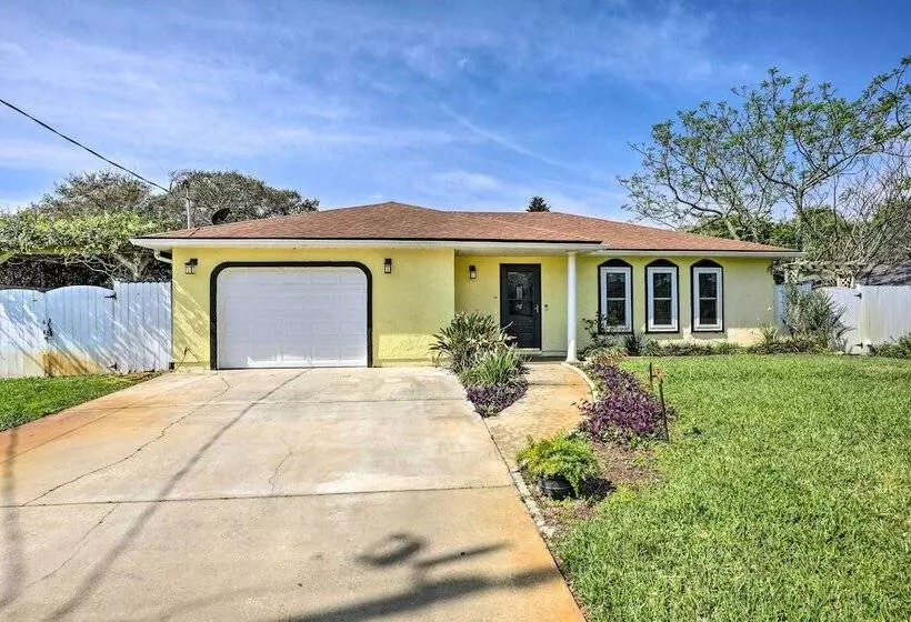 St Augustine Island Home W/ Patio, Walk To Beach!