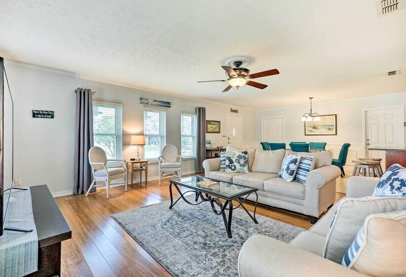 St Augustine Island Home W/ Patio, Walk To Beach!