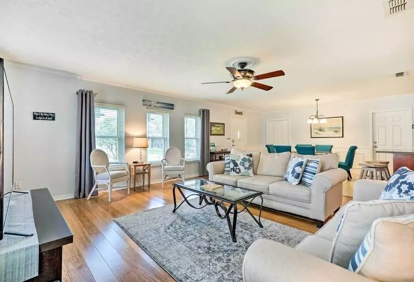 St Augustine Island Home W/ Patio, Walk To Beach!