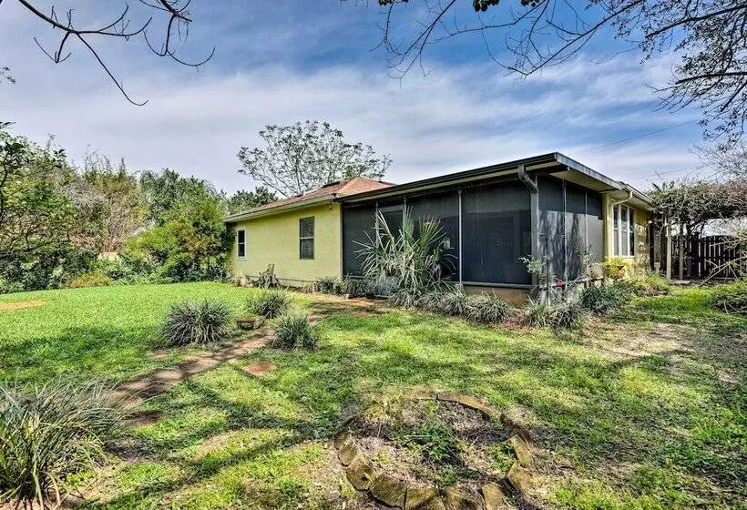 St Augustine Island Home W/ Patio, Walk To Beach!