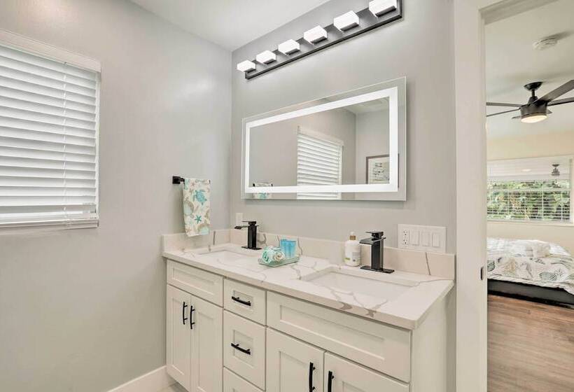 St Pete Retreat W/ Spacious Patio & Pond View