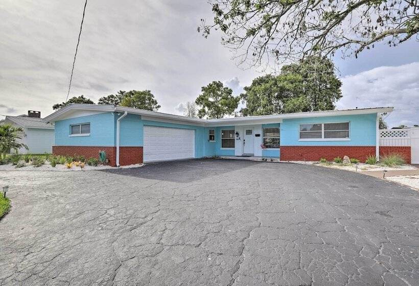 St Pete Retreat W/ Spacious Patio & Pond View