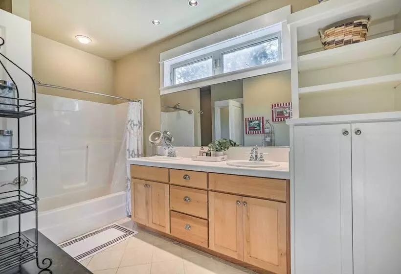 Stunning Bend Retreat < 20 Mi To Mt Bachelor!