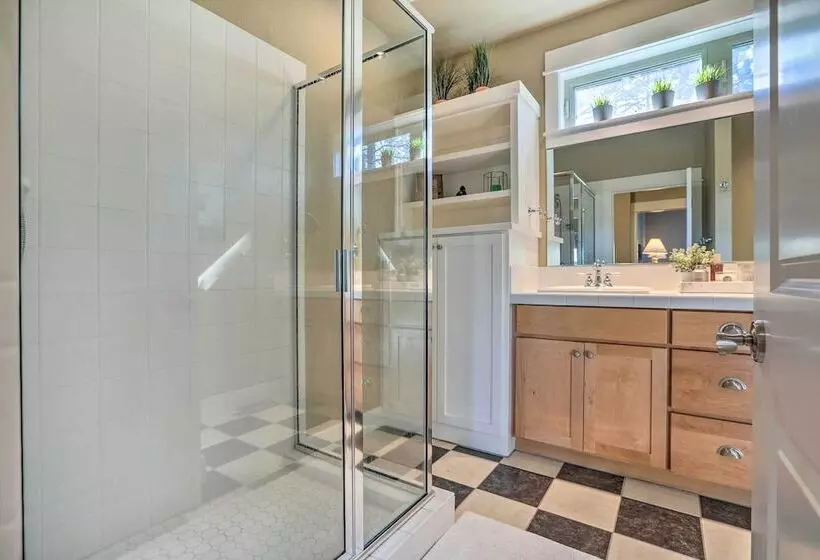 Stunning Bend Retreat < 20 Mi To Mt Bachelor!