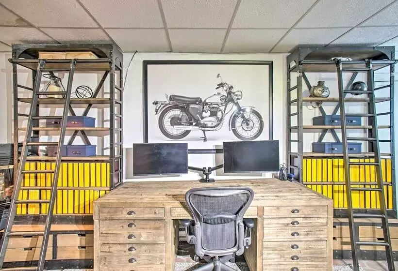 Stunning Evergreen Chalet W/ Private Hot Tub!