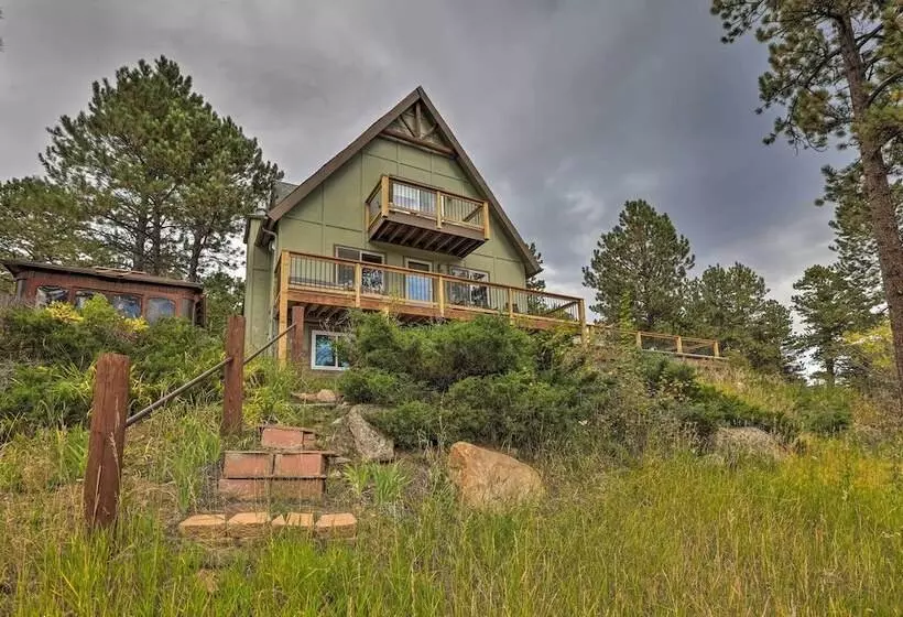 Stunning Evergreen Chalet W/ Private Hot Tub!