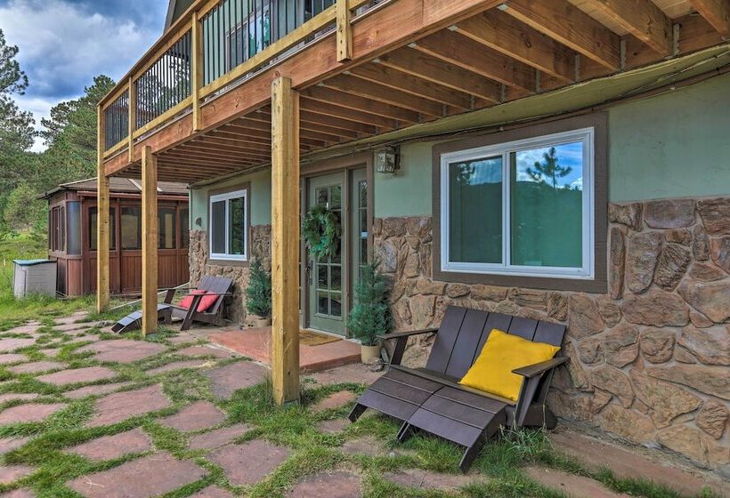 Stunning Evergreen Chalet W/ Private Hot Tub!