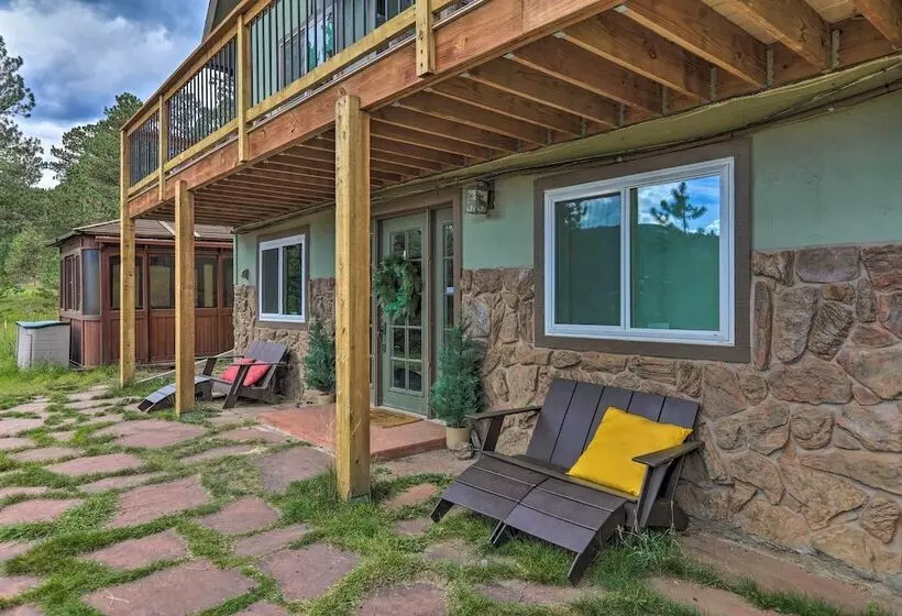 Stunning Evergreen Chalet W/ Private Hot Tub!