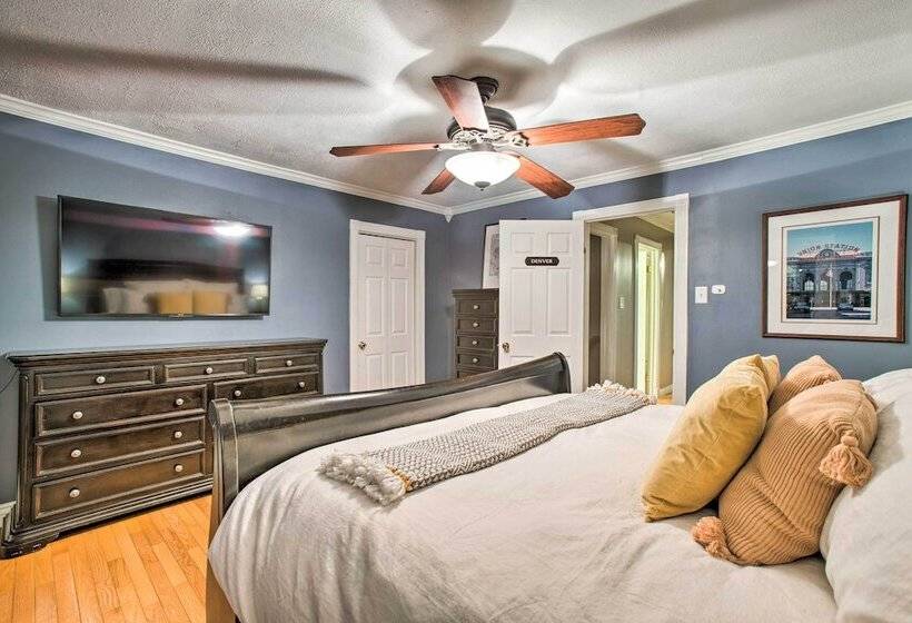 Stunning Evergreen Chalet W/ Private Hot Tub!