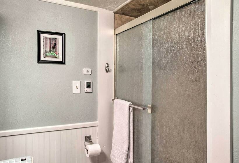 Stunning Evergreen Chalet W/ Private Hot Tub!