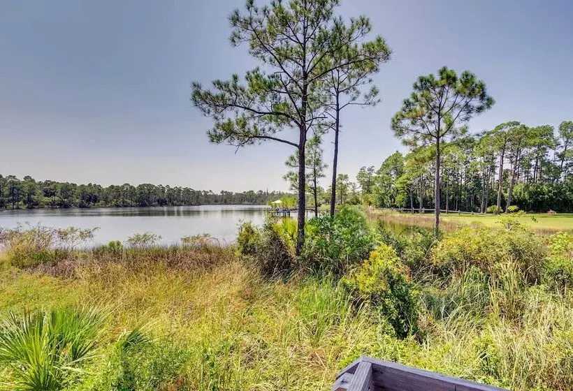 Stunning Pensacola Home, 8 Mi To Downtown!