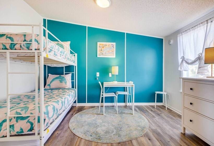 Stunning Pensacola Home, 8 Mi To Downtown!