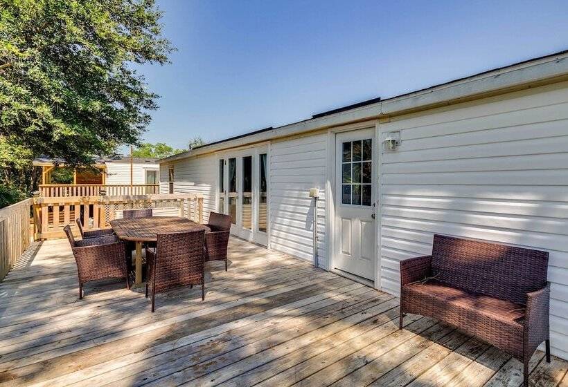 Stunning Pensacola Home, 8 Mi To Downtown!