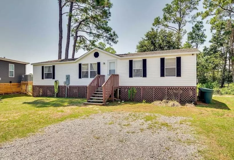 Stunning Pensacola Home, 8 Mi To Downtown!