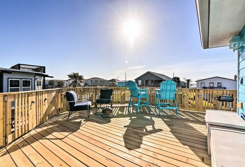 Surfside Escape W/ Deck ~ 1 Block To Beach!