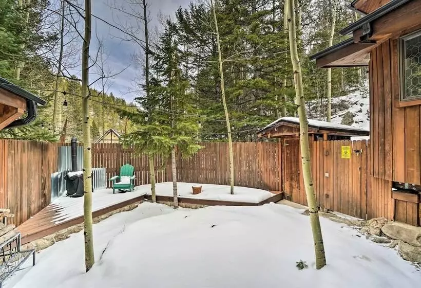 Cabin On Clear Creek: A Hobbits Retreat!