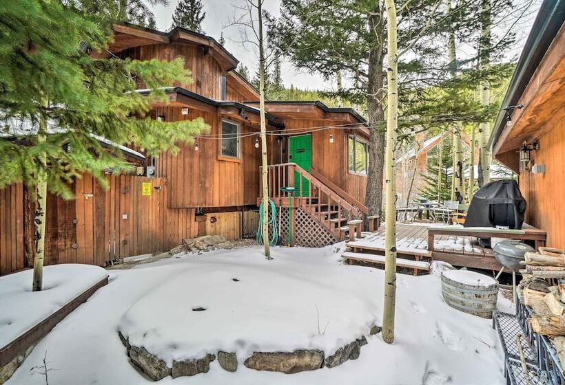 Cabin On Clear Creek: A Hobbits Retreat!