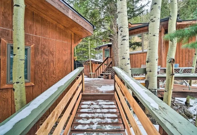 Cabin On Clear Creek: A Hobbits Retreat!