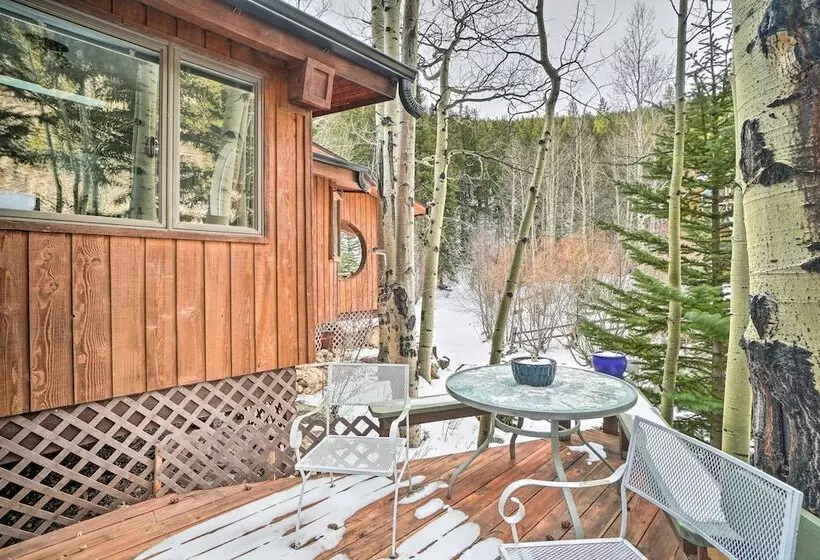 Cabin On Clear Creek: A Hobbits Retreat!