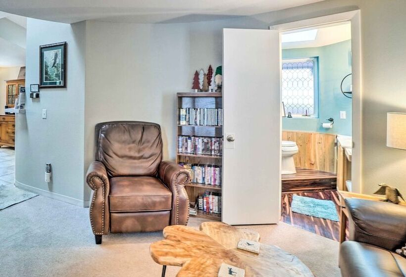 Cabin On Clear Creek: A Hobbits Retreat!