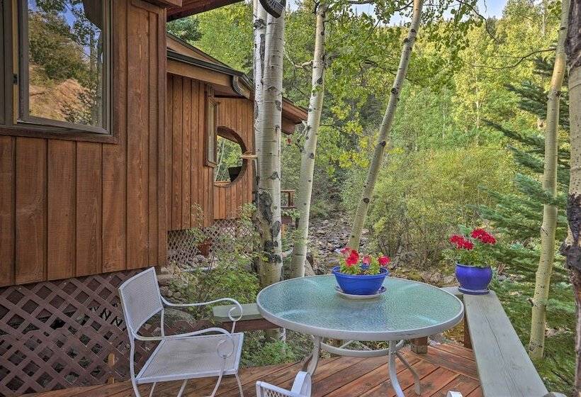 Cabin On Clear Creek: A Hobbits Retreat!