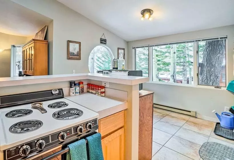 Cabin On Clear Creek: A Hobbits Retreat!