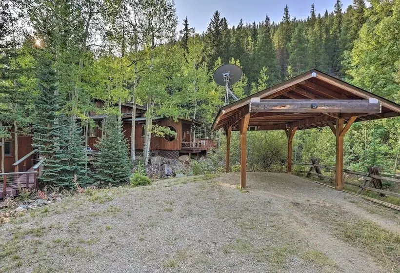 Cabin On Clear Creek: A Hobbits Retreat!