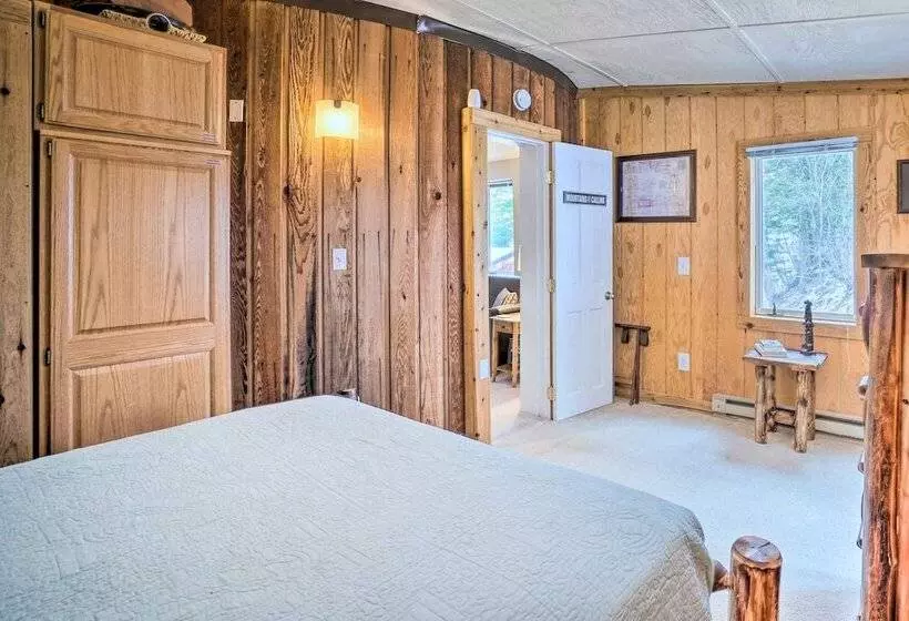 Cabin On Clear Creek: A Hobbits Retreat!