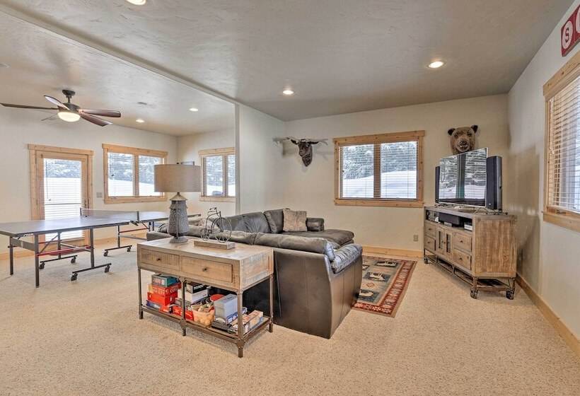5 Mi To Ski Resort: Breck Home W/ Hot Tub!