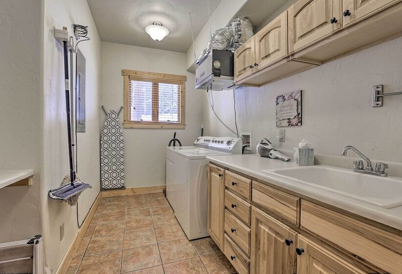 5 Mi To Ski Resort: Breck Home W/ Hot Tub!