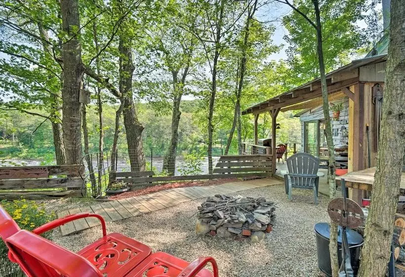 Adirondack Mountains Cottage Near Gore Mountain!