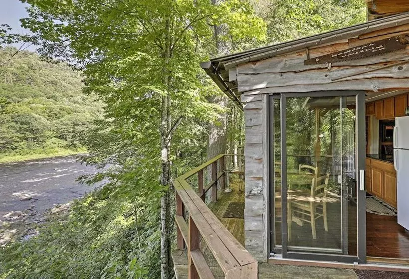 Adirondack Mountains Cottage Near Gore Mountain!