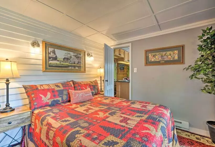 Adirondack Mountains Cottage Near Gore Mountain!