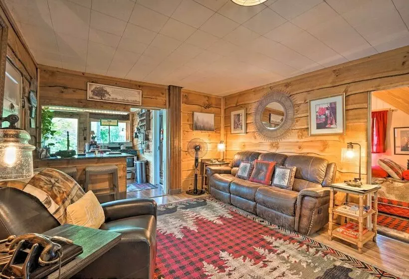 Adirondack Mountains Cottage Near Gore Mountain!