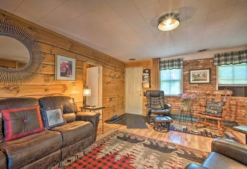 Adirondack Mountains Cottage Near Gore Mountain!