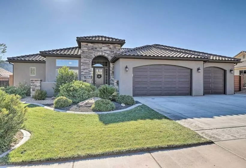 Adventure Bound Home W/ Pickleball, Hot Tub & More