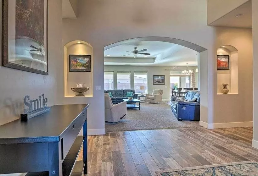 Adventure Bound Home W/ Pickleball, Hot Tub & More