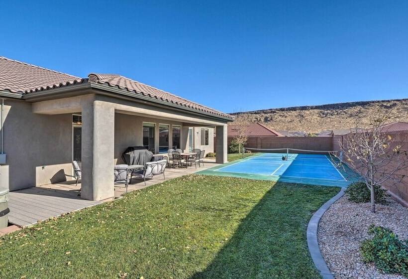 Adventure Bound Home W/ Pickleball, Hot Tub & More