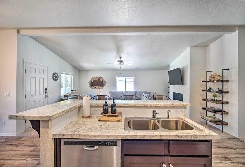 Beautiful Big Bear Home W/ Private Hot Tub!